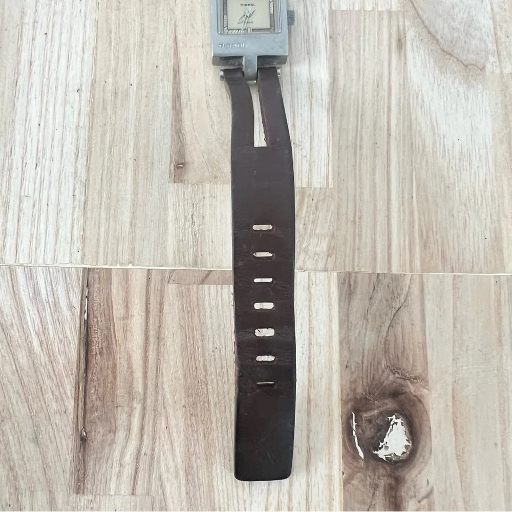 Vintage Diesel ladies rectangular silver tone brown leather watch NEW BATTERY